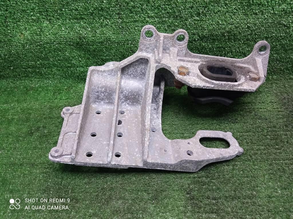 кронштейн КПП Nissan Qashqai I (2006—2010) 2009, 1.6i HR16DE, 11254JD000 - фото №1