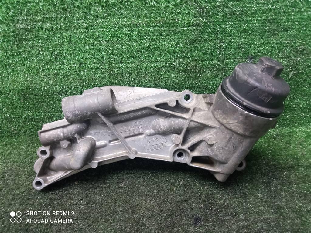 корпус масляного фильтра Opel Astra H рестайлинг (2006—2014) 2012, 1.8i Z18XER, 12992593 - фото №1