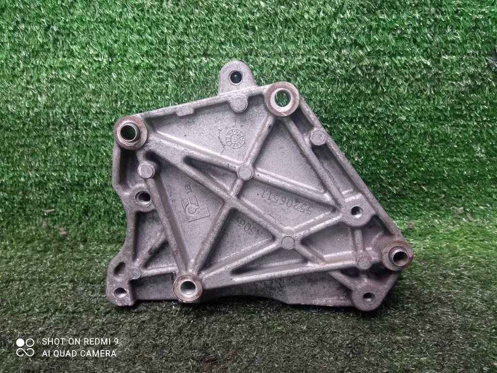 кронштейн генератора Opel Astra H рестайлинг (2006—2014) 2012, 1.3CDTI Z13DTH, 55206511 - фото №1