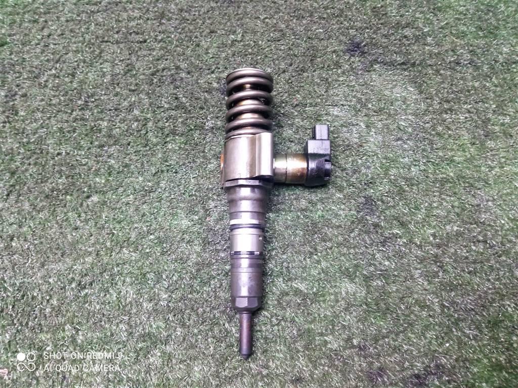 форсунка Volkswagen Passat B6 (2005—2010) 2008, 2.0TD BMR, 03G130073T - фото №1