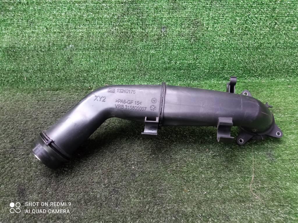 патрубок (трубопровод, шланг) Opel Insignia I (2008—2013) 2010, 2.0TD A20DTH, 13240176 - фото №1