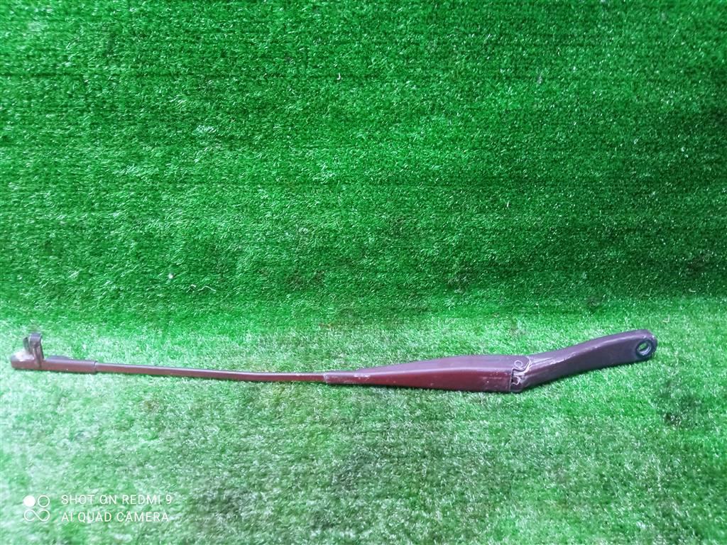 щеткодержатель (поводок стеклоочистителя, дворник) Opel Astra H рестайлинг (2006—2014) 2012, 1.6i Z16XER, 13111220 - фото №1