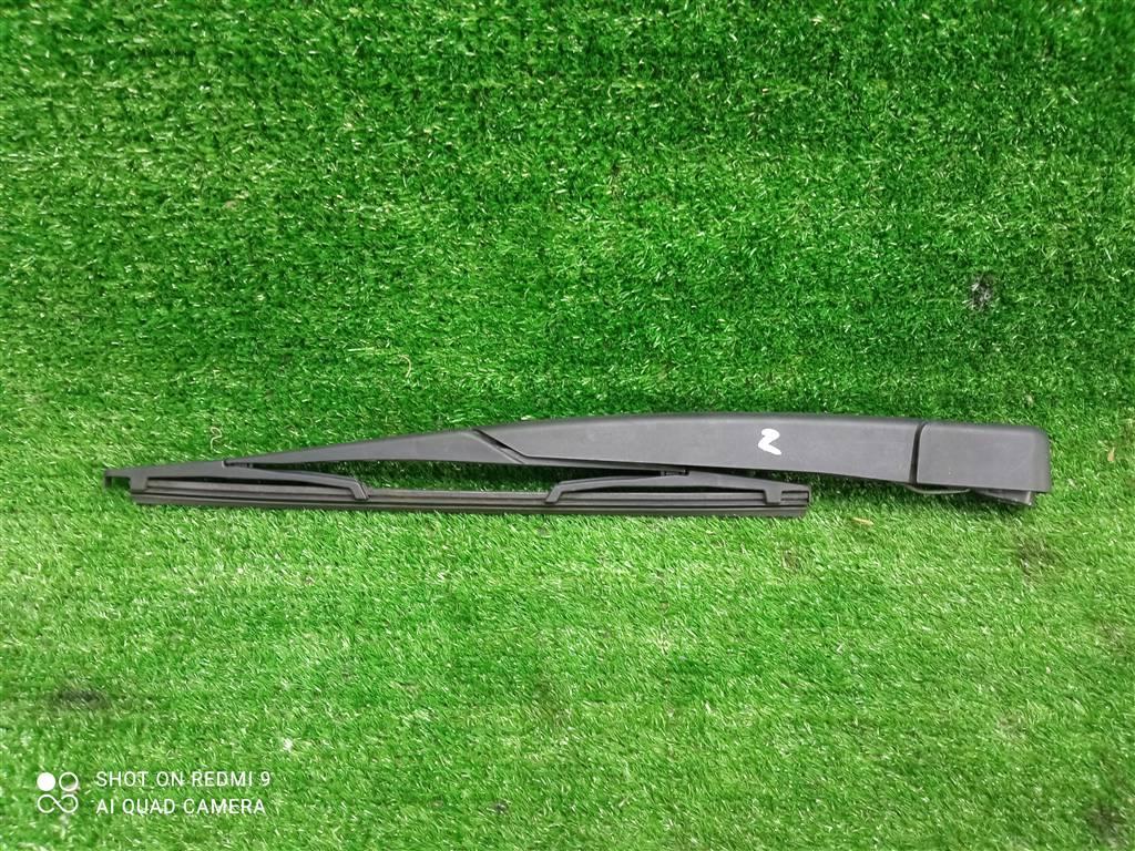 щеткодержатель задний Opel Astra H рестайлинг (2006—2014) 2012, 1.8i Z18XER, 13105987 - фото №1