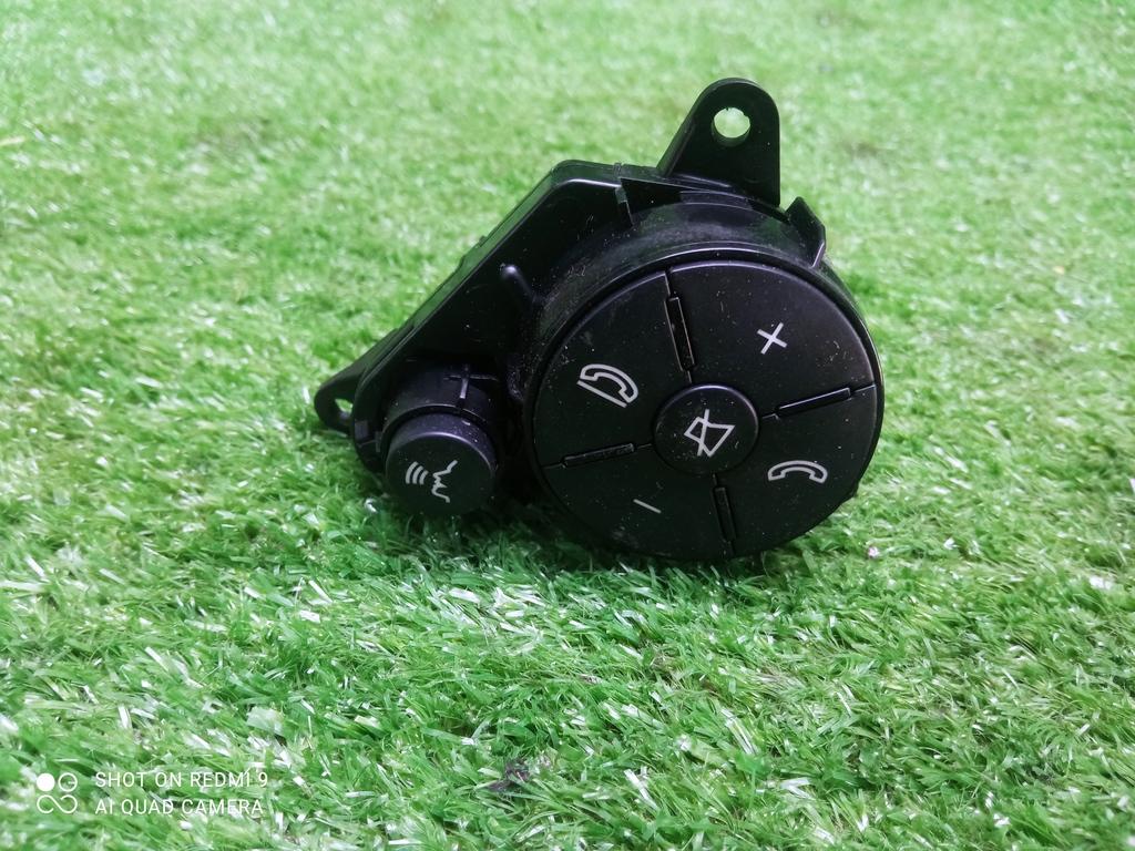 кнопка (выключатель) Mercedes-Benz C-Класс W204/S204 (2006—2011) 2010, 2.2TD 651.913, 2048210051 - фото №1
