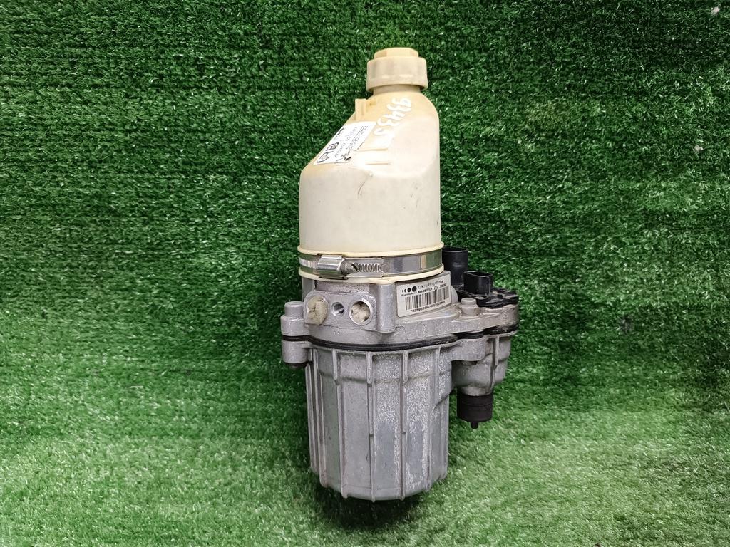 насос гидроусилителя руля Opel Astra H рестайлинг (2006—2014) 2010, 1.8i Z18XER, 13192897 - фото №1