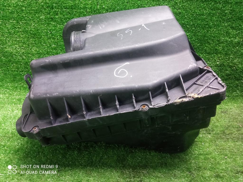 корпус воздушного фильтра Opel Astra H рестайлинг (2006—2014) 2012, 1.6i Z16XER, 55558311 - фото №1