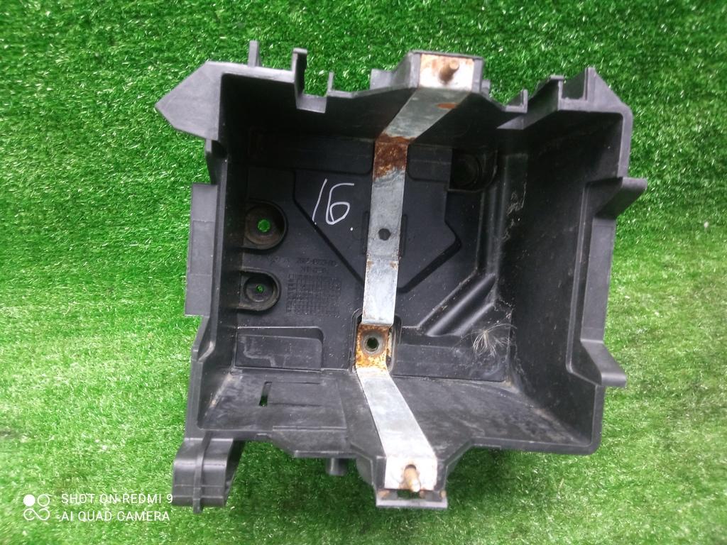 полка аккумулятора Ford Fusion I рестайлинг (2005—2012) 2011, 2S6T10723AD - фото №1
