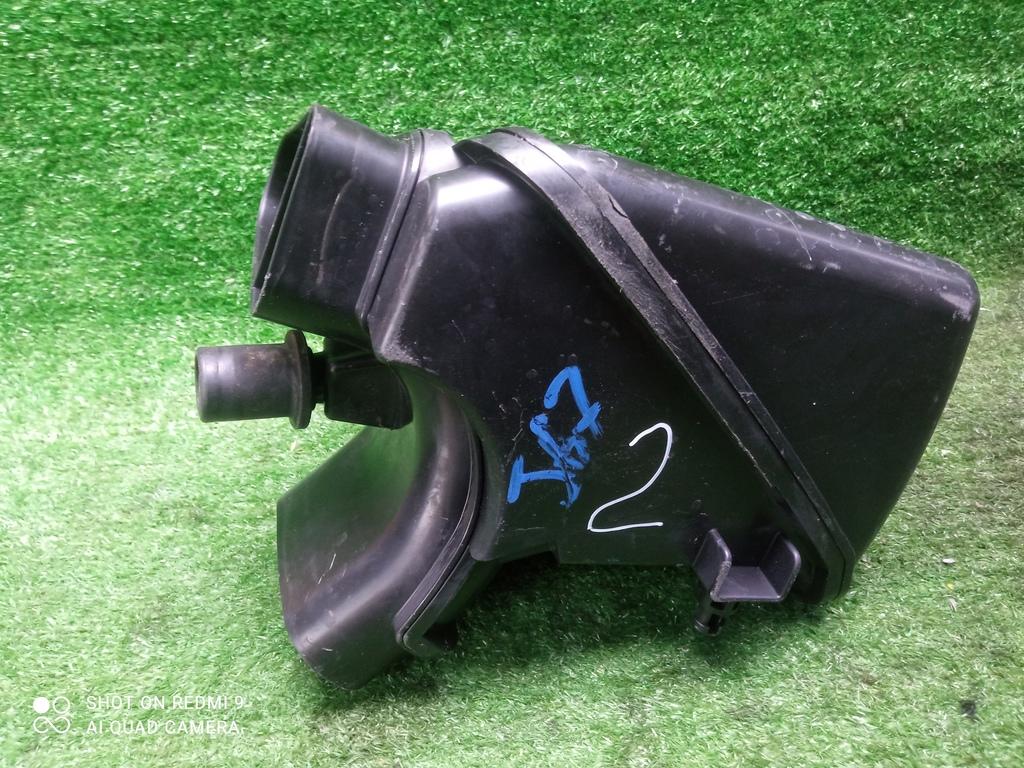 резонатор воздушного фильтра Opel Astra J рестайлинг (2012—2018) 2013, 1.6i A16XER, 13313301 - фото №1