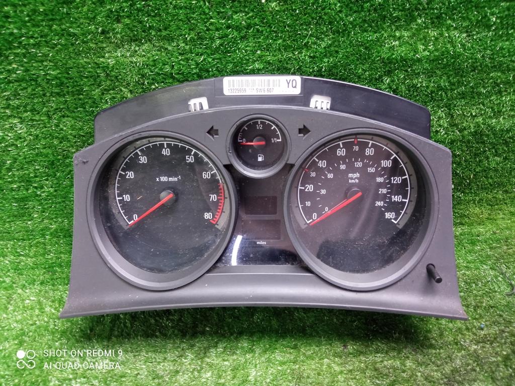щиток приборов (приборная панель) Opel Astra H рестайлинг (2006—2014) 2010, 1.6i Z16XER, 13225959 - фото №1