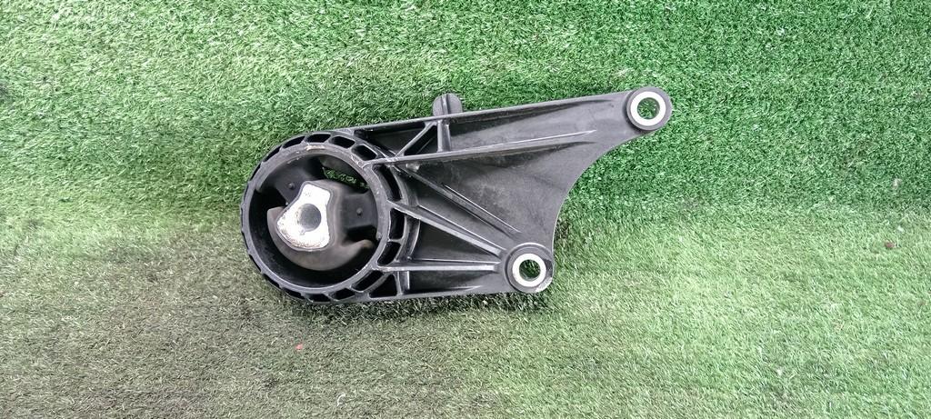 подушка крепления двигателя Opel Astra J рестайлинг (2012—2018) 2013, 1.6i A16XER, 13248599 - фото №1