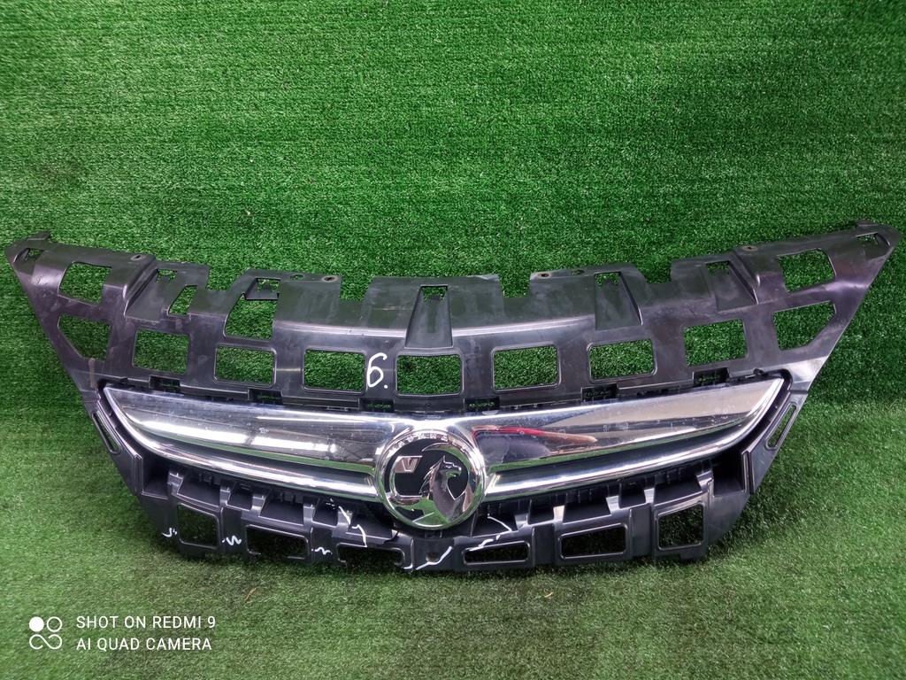 решетка радиатора Opel Astra GTC J (2009—2012) 2011, 1.4T A14NET, 13264582 - фото №1