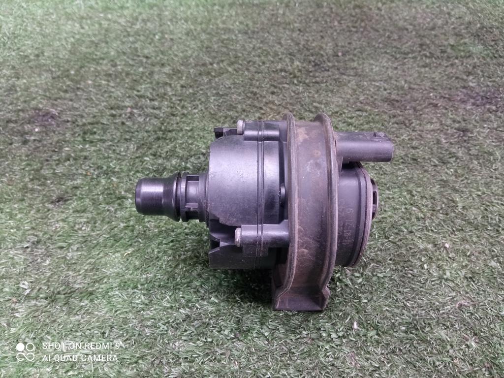 помпа BMW X1 F48 (2015—2019) 2018, 2.0T B48A20A, 11519470972 - фото №1