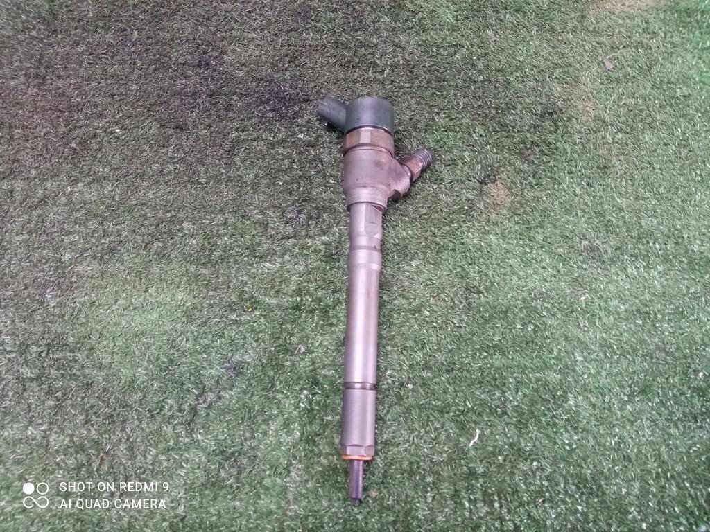 форсунка Hyundai Tucson I (2004—2015) 2013, 2.0CRDi D4EA, 3380027000 - фото №1