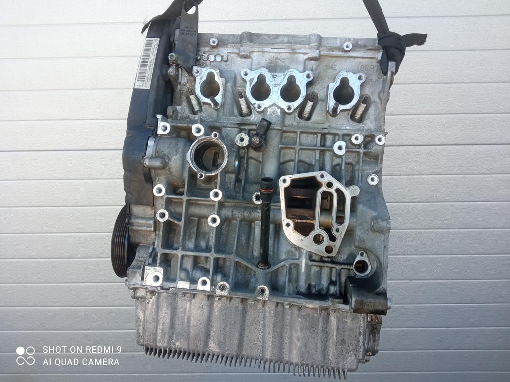 двигатель Skoda Octavia II рестайлинг (2008—2013) 2010, 1.6i BSE 256400, 06A100043P - фото №1