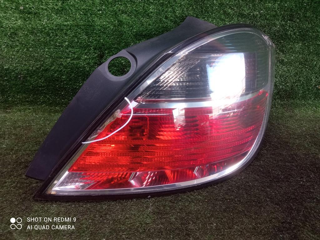 фонарь задний правый Opel Astra H рестайлинг (2006—2014) 2012, 1.8i Z18XER, 13222325 - фото №1