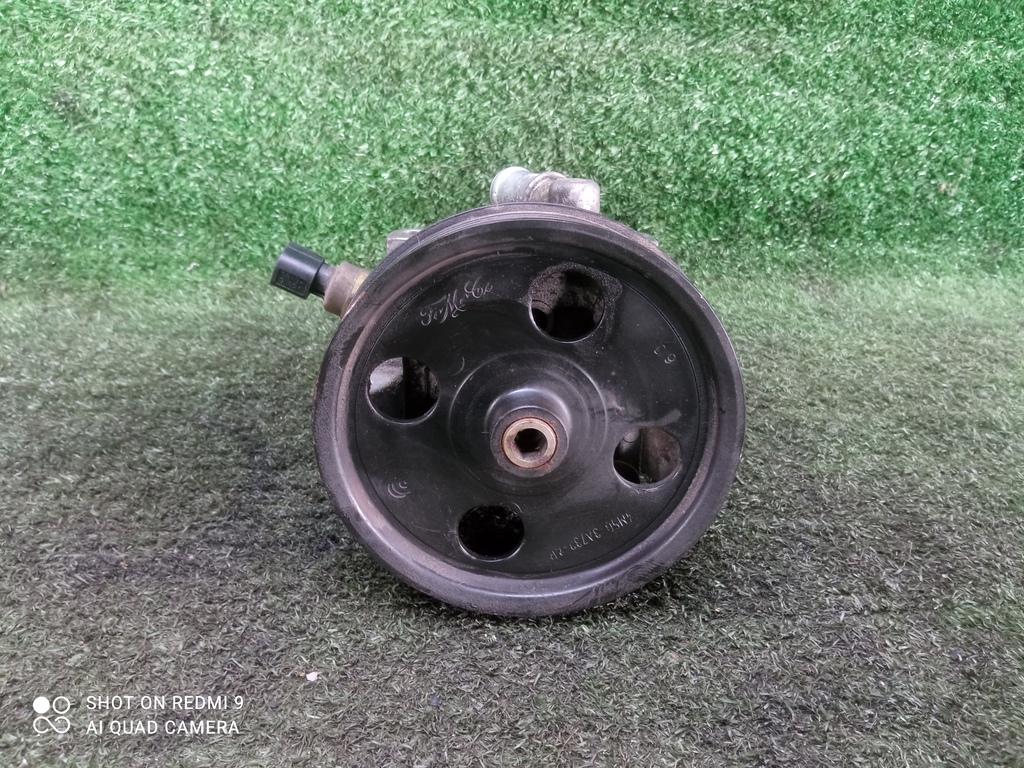 насос гидроусилителя руля Ford Focus II рестайлинг (2007—2011) 2010, 1.6i HXDB, 4M513A696AD - фото №1