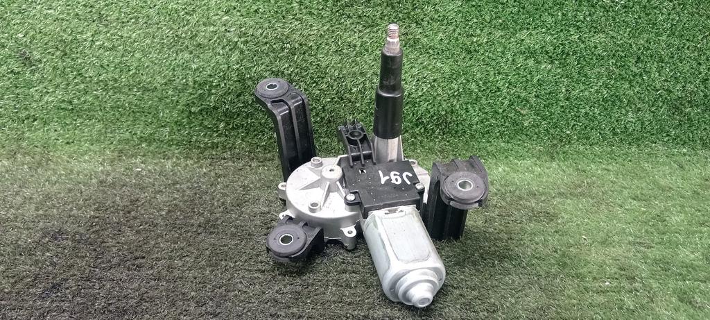 моторчик заднего стеклоочистителя (дворника) Opel Zafira C (2011—2016) 2013, A 20 DTH, 13256923 - фото №1