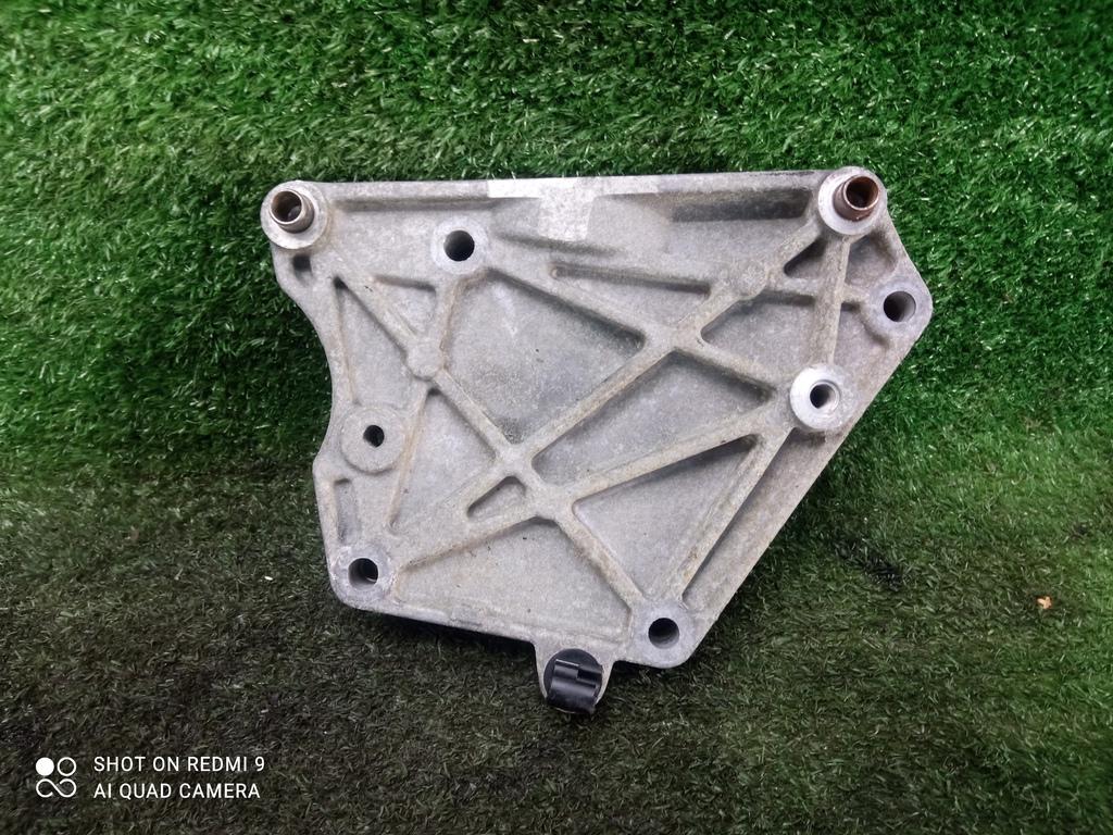 кронштейн генератора Opel Astra H рестайлинг (2006—2014) 2010, 1.3CDTI Z13DTH, 55206511 - фото №1