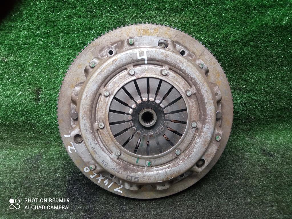 маховик Opel Corsa D рестайлинг (2010—2011) 2011, 1.4i Z14XEP, 55572815 - фото №1