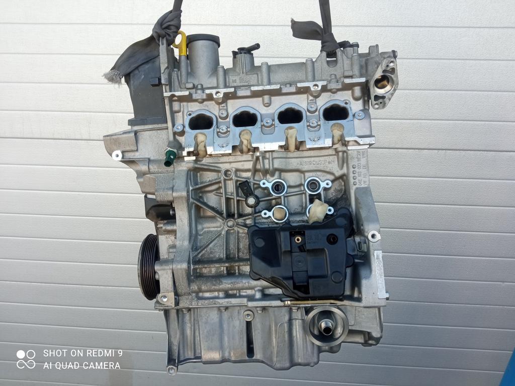 двигатель Skoda Octavia III (2013—2017) 2015, 1.2TSI CJZ A64884, 04E100031B - фото №1