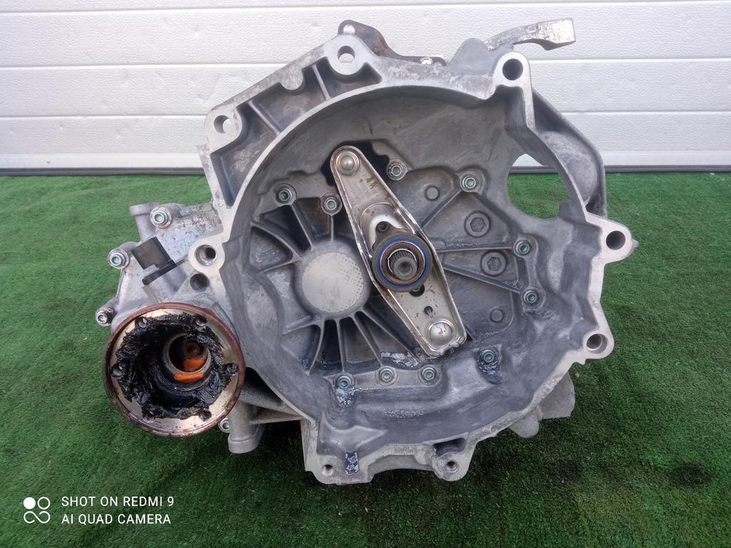 КПП механическая (МКПП) Skoda Fabia II (2007—2010) 2009, 1.2i CGPA, 02T300052Q - фото №1