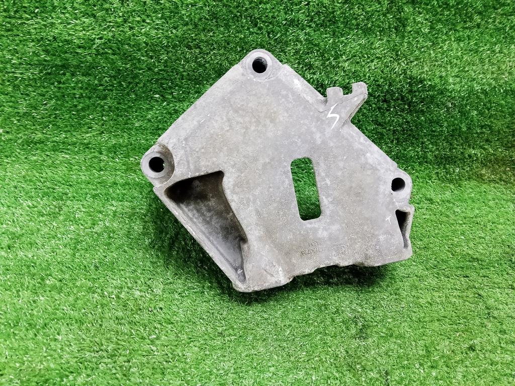 кронштейн двигателя Opel Corsa D (2006—2010) 2008, 1.2i Z12XEP, 13130728 - фото №1