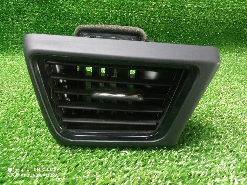 дефлектор обдува салона Nissan Leaf II (2017—2025) 2022, EM57, EA805212100 - фото №1