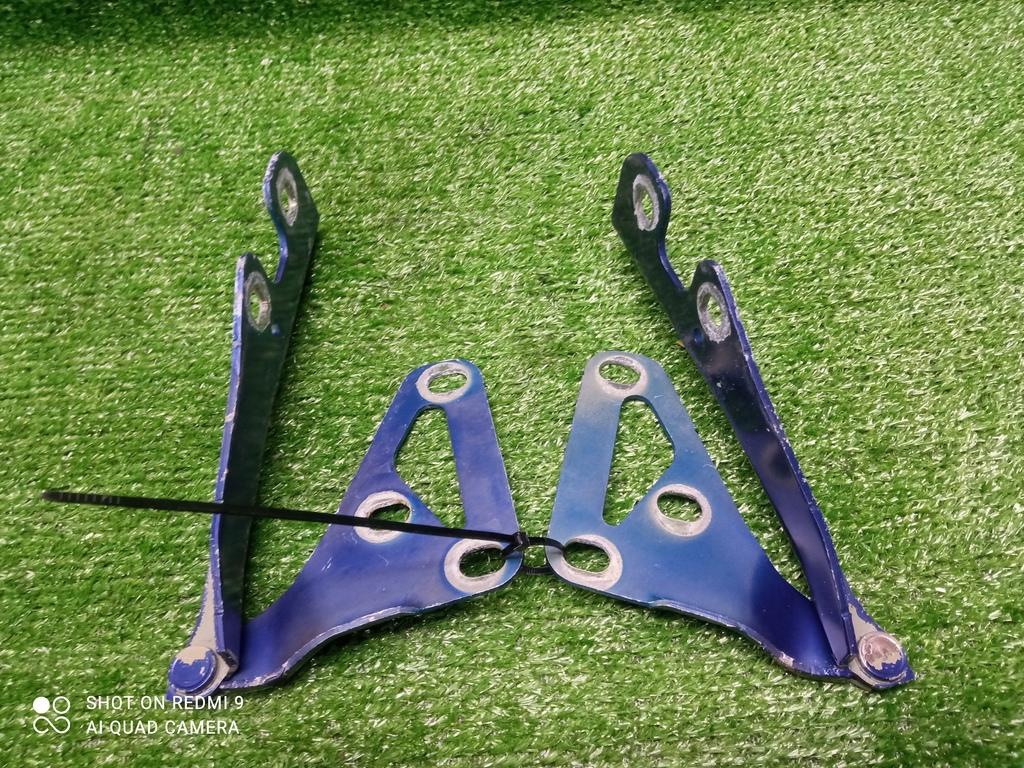 петля капота Opel Astra H рестайлинг (2006—2014) 2011, 1.6i Z16XER, 13213447 - фото №1