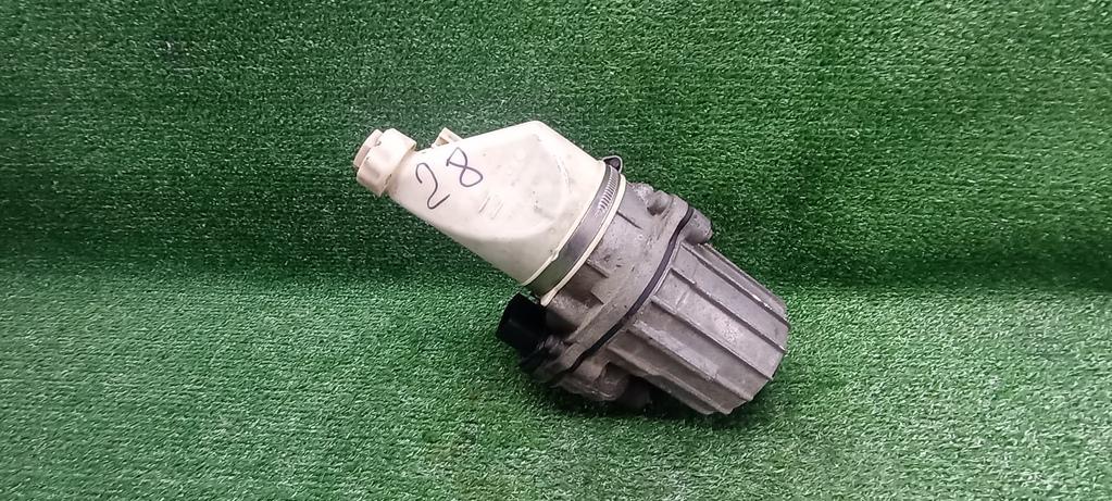 насос гидроусилителя руля Opel Astra H рестайлинг (2006—2014) 2008, 1.8i Z18XER, 13276990 - фото №1