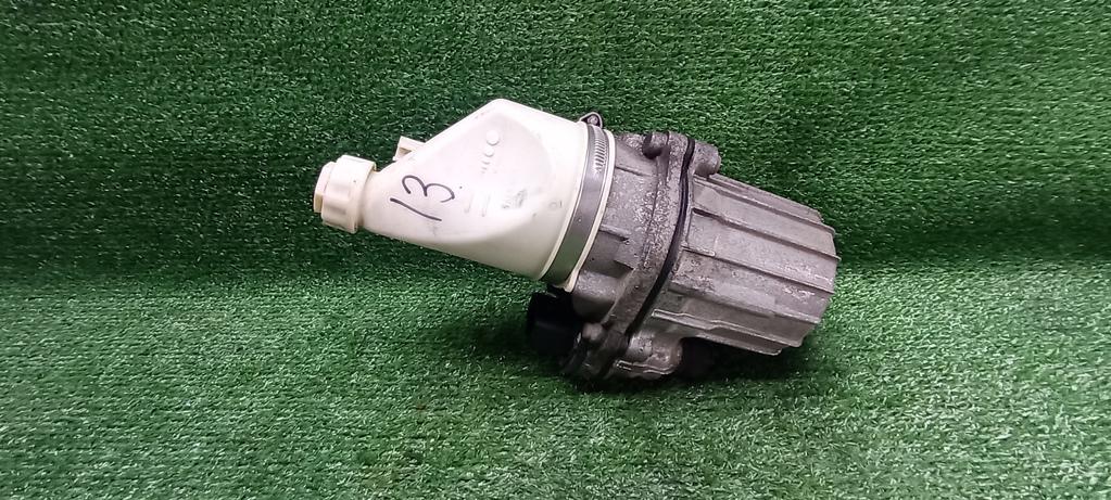 насос гидроусилителя руля Opel Astra H рестайлинг (2006—2014) 2008, 1.8i Z18XER, 13276990 - фото №1