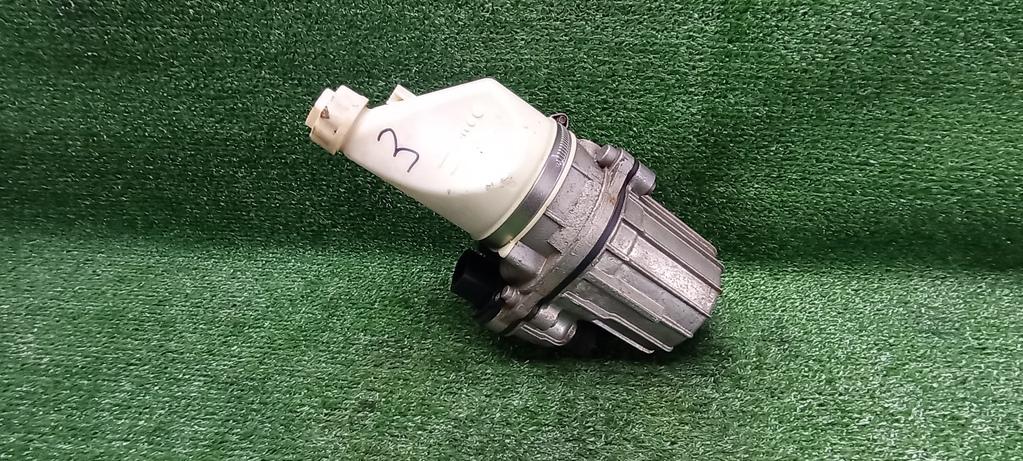 насос гидроусилителя руля Opel Astra H рестайлинг (2006—2014) 2008, 1.8i Z18XER, 13276990 - фото №1