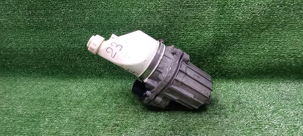 насос гидроусилителя руля Opel Astra GTC H рестайлинг (2006—2014) 2008, 1.8i Z18XER, 13292554 - фото №1