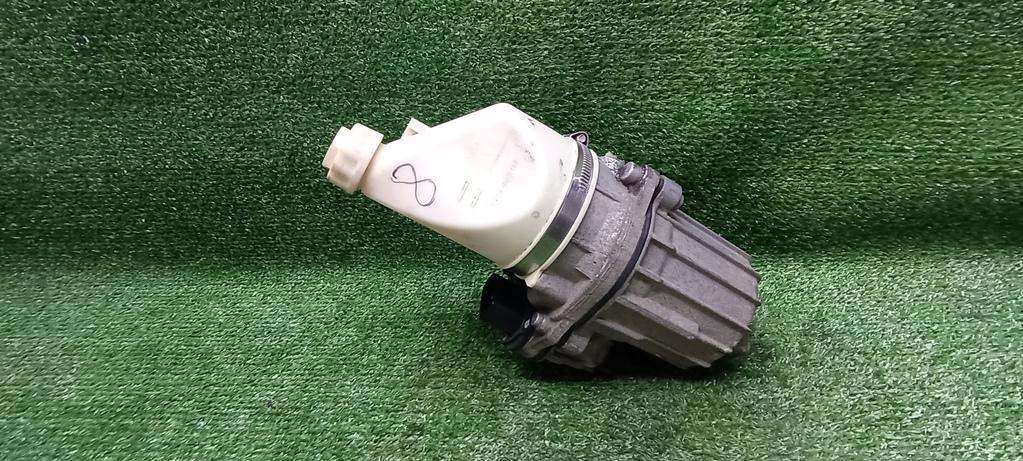 насос гидроусилителя руля Opel Astra H рестайлинг (2006—2014) 2009, 1.8i Z18XER, 13292554 - фото №1