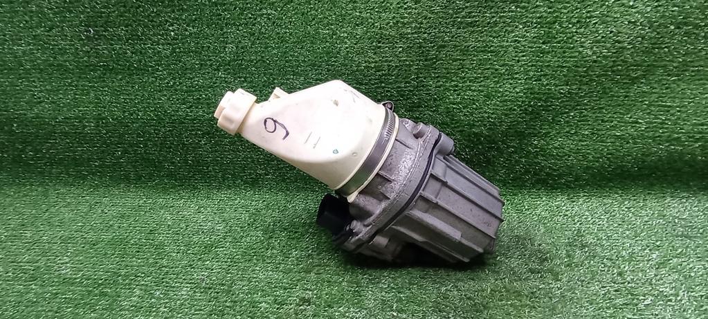 насос гидроусилителя руля Opel Astra H рестайлинг (2006—2014) 2009, 1.8i Z18XER, 13292554 - фото №1