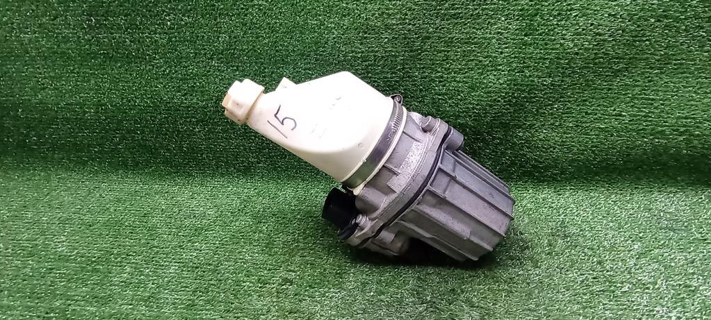 насос гидроусилителя руля Opel Astra H рестайлинг (2006—2014) 2009, 1.8i Z18XER, 13276990 - фото №1