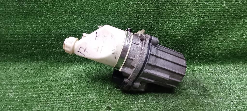 насос гидроусилителя руля Opel Astra H рестайлинг (2006—2014) 2009, 1.8i Z18XER, 13276990 - фото №1