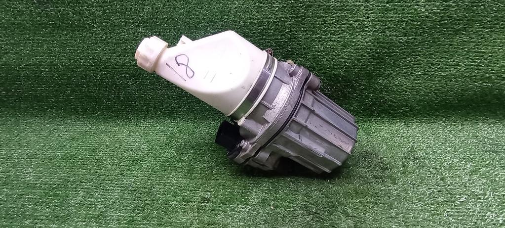 насос гидроусилителя руля Opel Astra H рестайлинг (2006—2014) 2009, 1.8i Z18XER, 13192897 - фото №1