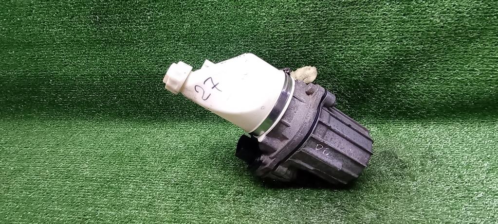 насос гидроусилителя руля Opel Astra H рестайлинг (2006—2014) 2009, 1.8i Z18XER, 13192697 - фото №1