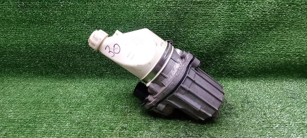 насос гидроусилителя руля Opel Astra H рестайлинг (2006—2014) 2009, 1.8i Z18XER, 13292554 - фото №1