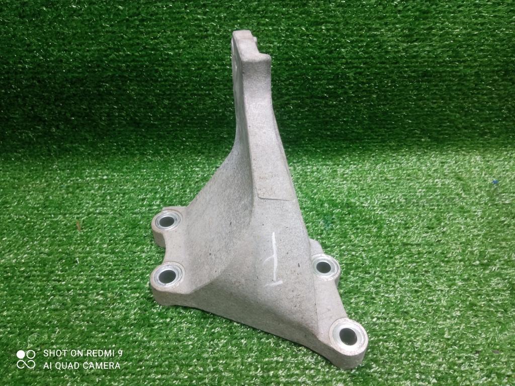 кронштейн двигателя Nissan Leaf II (2017—2025) 2022, EM57, 112533NF0A - фото №1