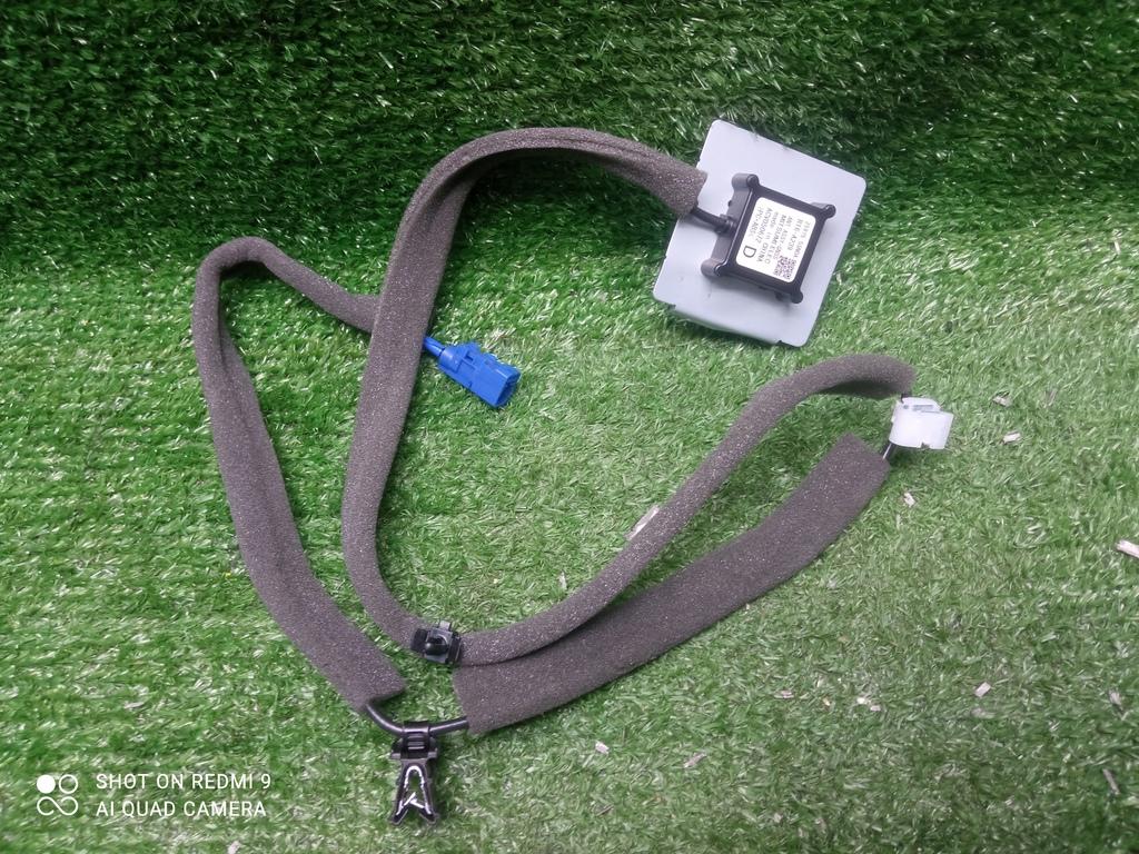 антенна Nissan Leaf II (2017—2025) 2022, EM57, 259755SH0A - фото №1