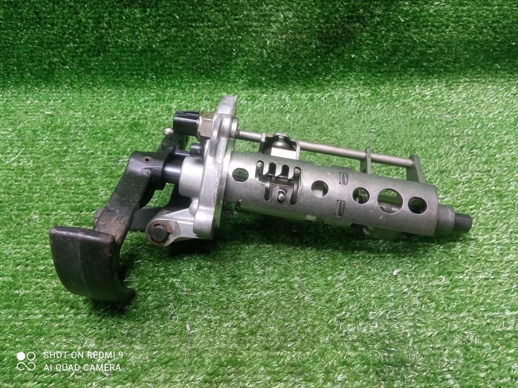 механизм выбора передач Ford C-Max I рестайлинг (2007—2010) 2009, 1441543 - фото №1