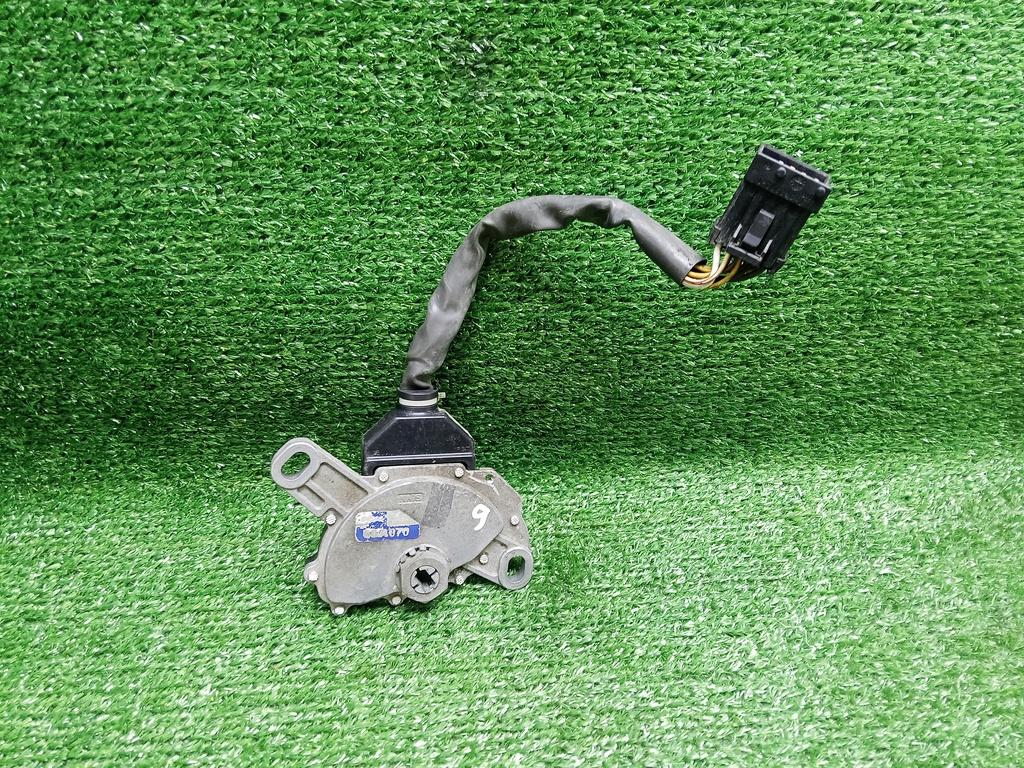 селектор АКПП Opel Astra H рестайлинг (2006—2014) 2010, 1.8i Z18XER, 6290392 - фото №1