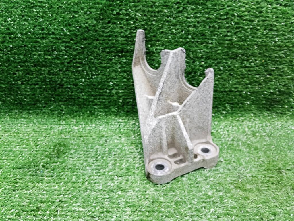 кронштейн КПП Opel Mokka I (2012—2016) 2012, 55591358 - фото №1