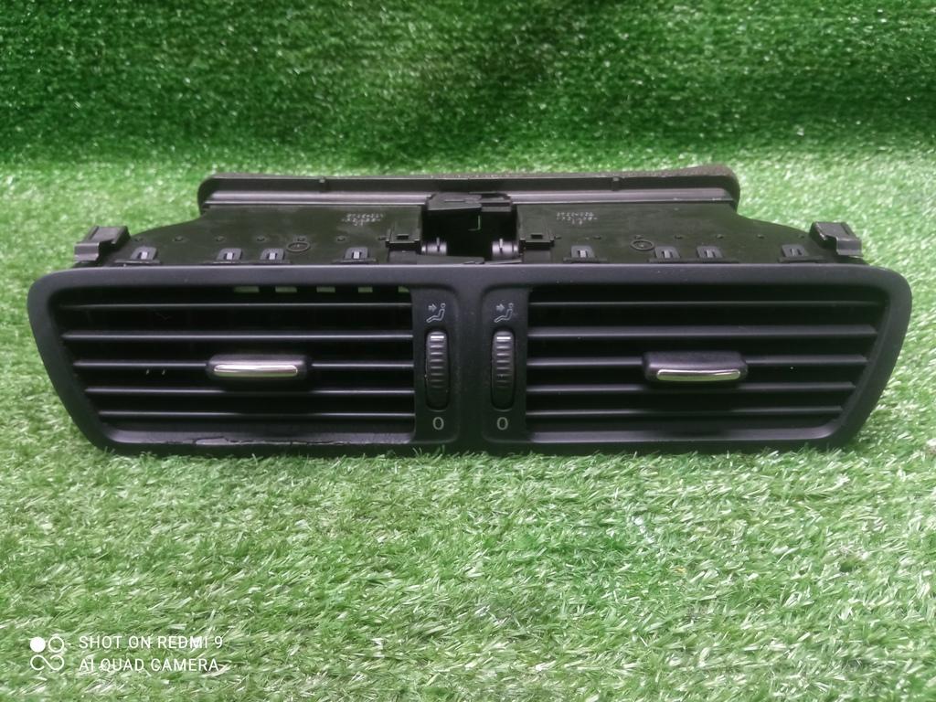дефлектор обдува салона Volkswagen Passat B6 (2005—2010) 2008, 2.0TD CBAB, 3C2819728D - фото №1