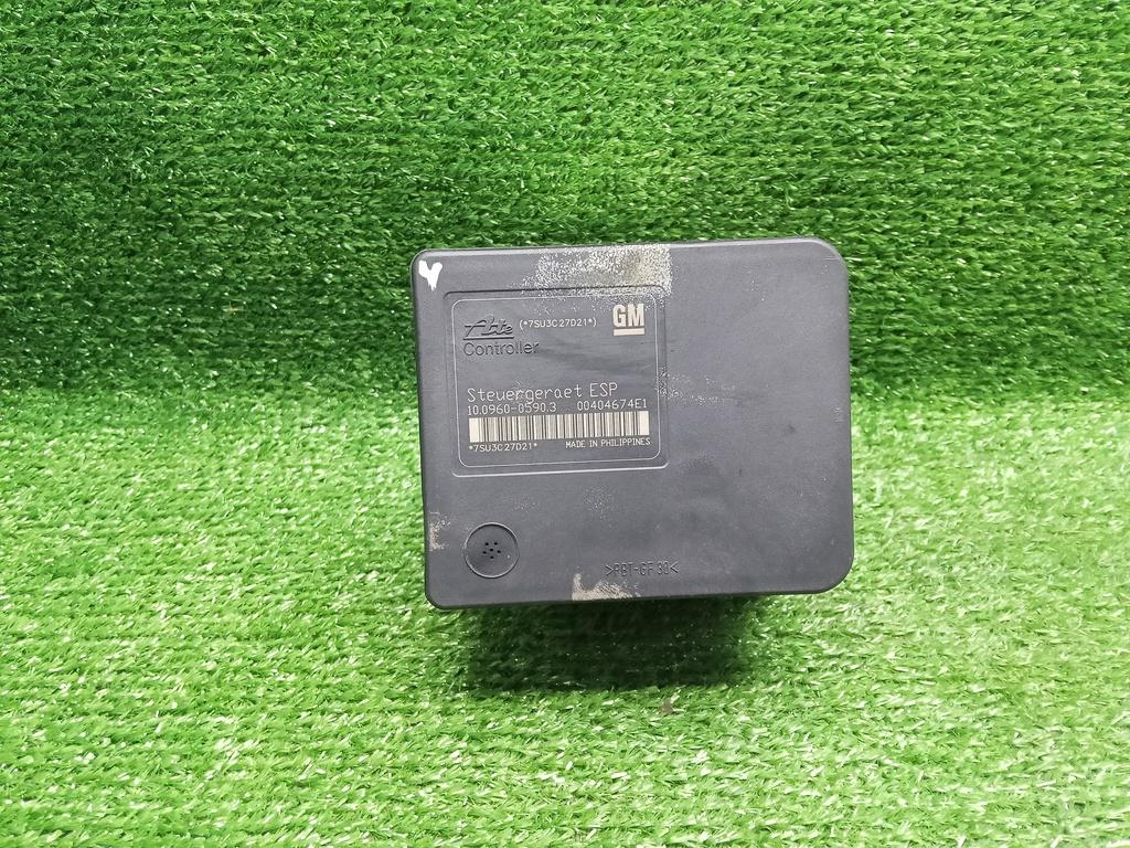 блок ABS Opel Zafira B рестайлинг (2008—2014) 2013, 1.6i Z16XER, 13244860 - фото №1