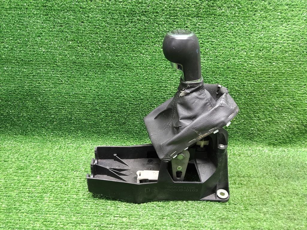 ручка кулисы КПП Opel Astra H рестайлинг (2006—2014) 2009, 1.7CDTI Z17DTJ, 5738024 - фото №1