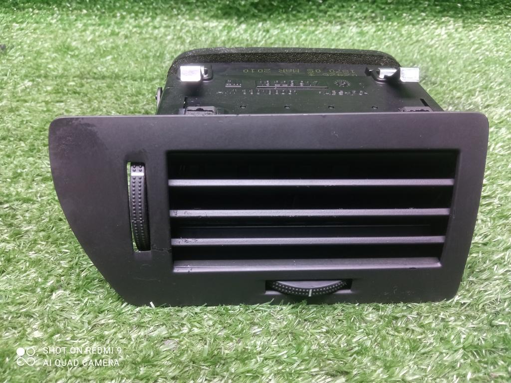 дефлектор обдува салона Opel Astra H рестайлинг (2006—2014) 2010, 1.6i Z16XER, 13228917 - фото №1