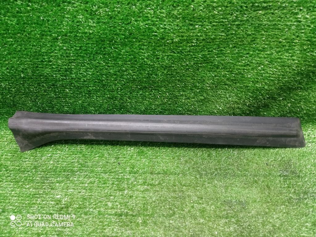 обшивка стойки Opel Zafira B рестайлинг (2008—2014) 2011, 1.8i Z18XR, 13131953 - фото №1