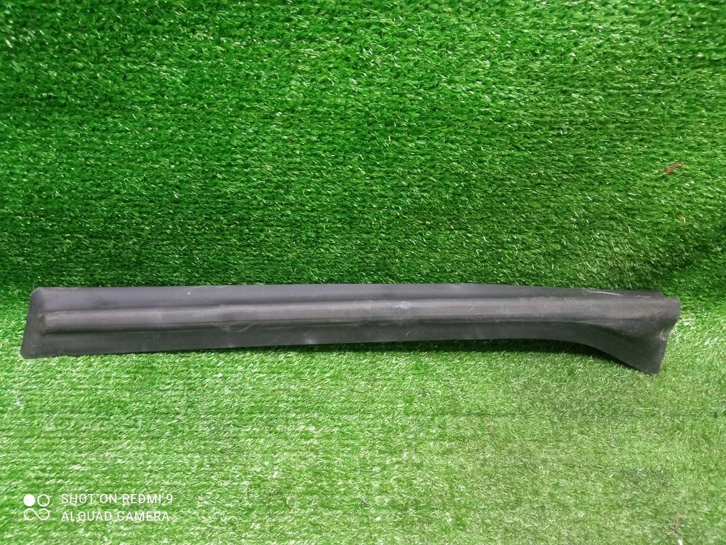 обшивка стойки Opel Zafira B рестайлинг (2008—2014) 2011, 1.8i Z18XER, 13131954 - фото №1